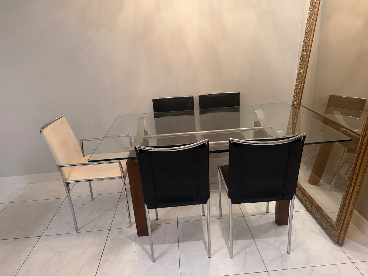Venda mesa 5 cadeiras 