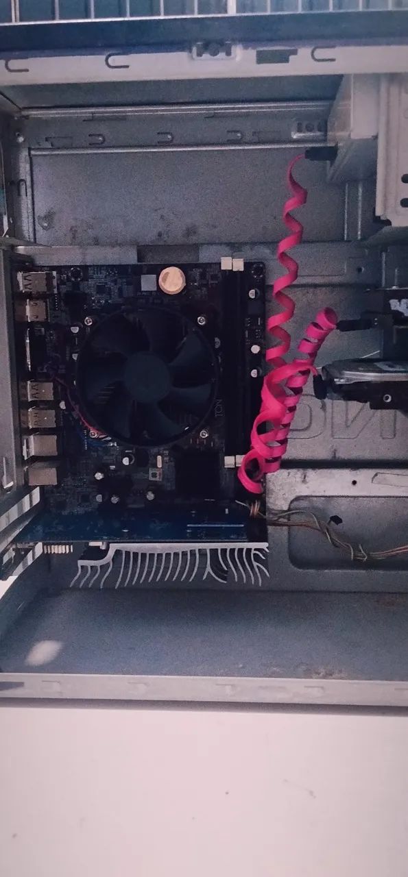 Computador usado sem fonte