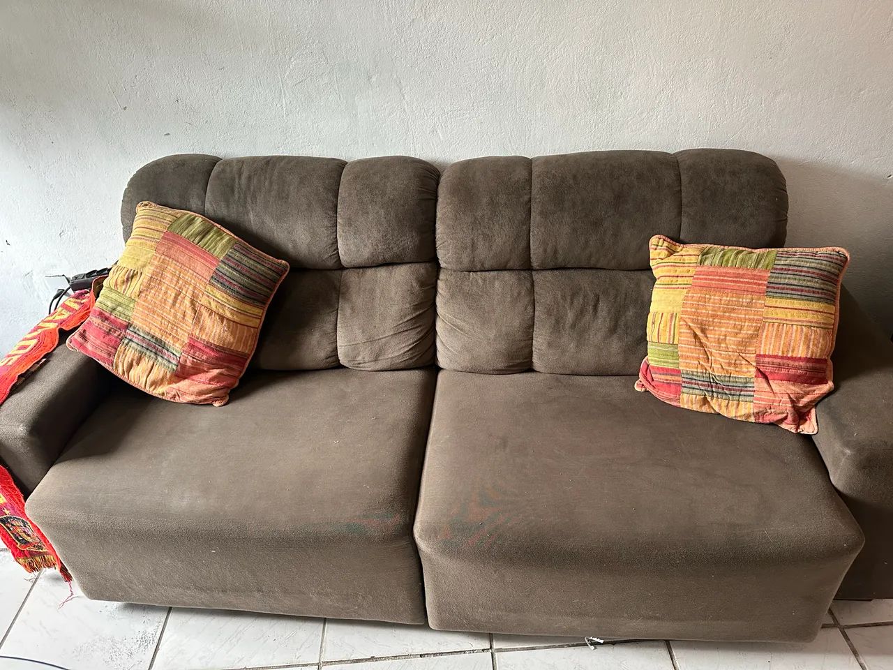 Sofá retrátil três lugares - Foto 2