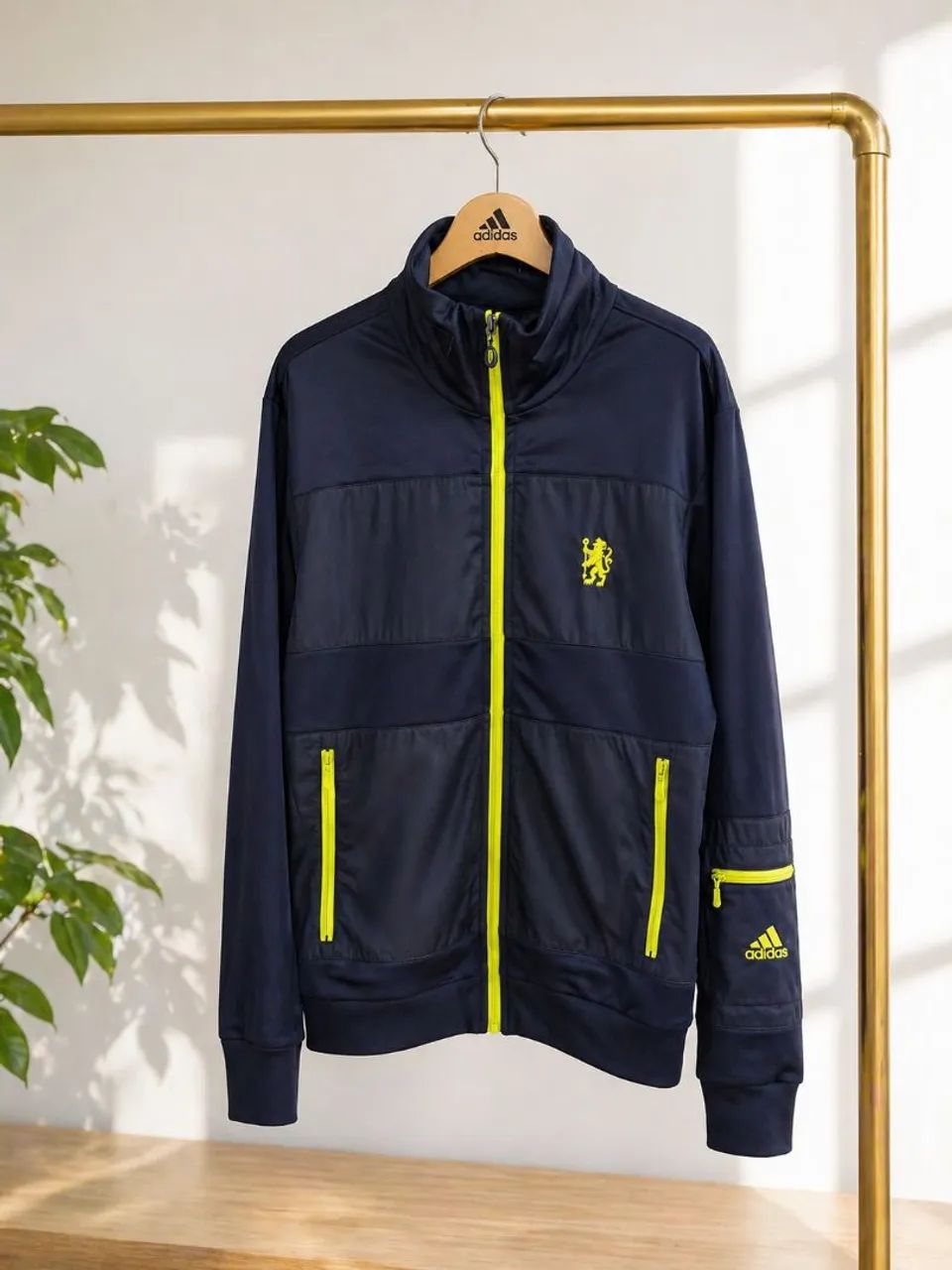 Jaqueta Adidas Original (Tam. P). - Roupas - Cidade Industrial