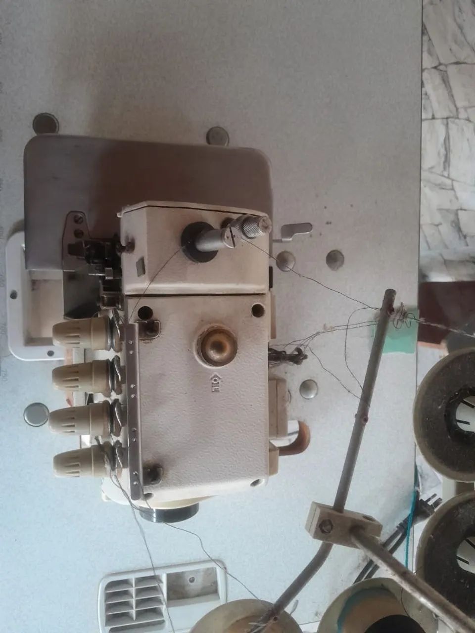 Máquina orveloque  - Foto 4