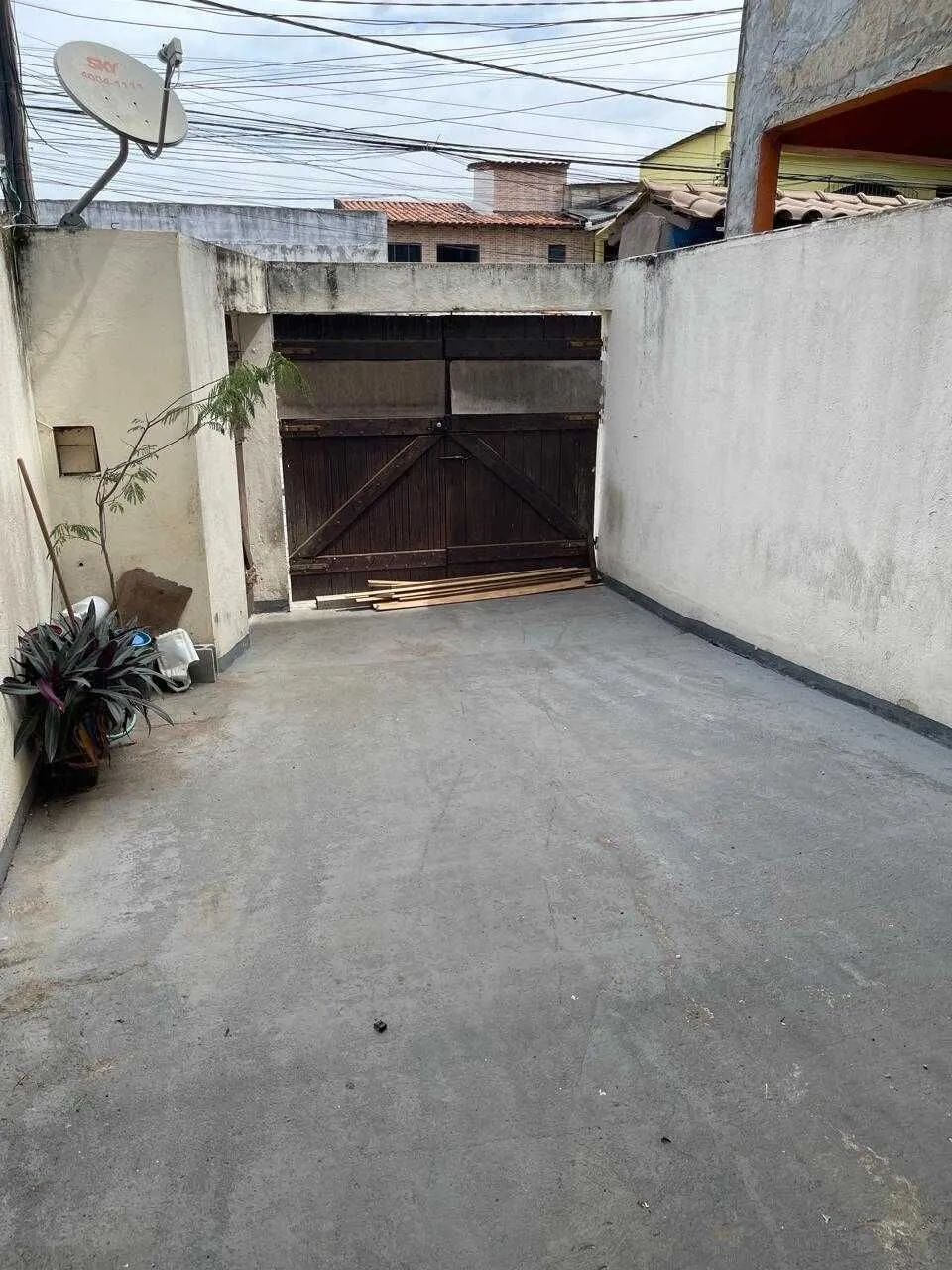 Casa Duplex xom 2 quartos e 2 banheiros, quintal e vaga, em Sol e Mar, Macaé/RJ - Foto 3