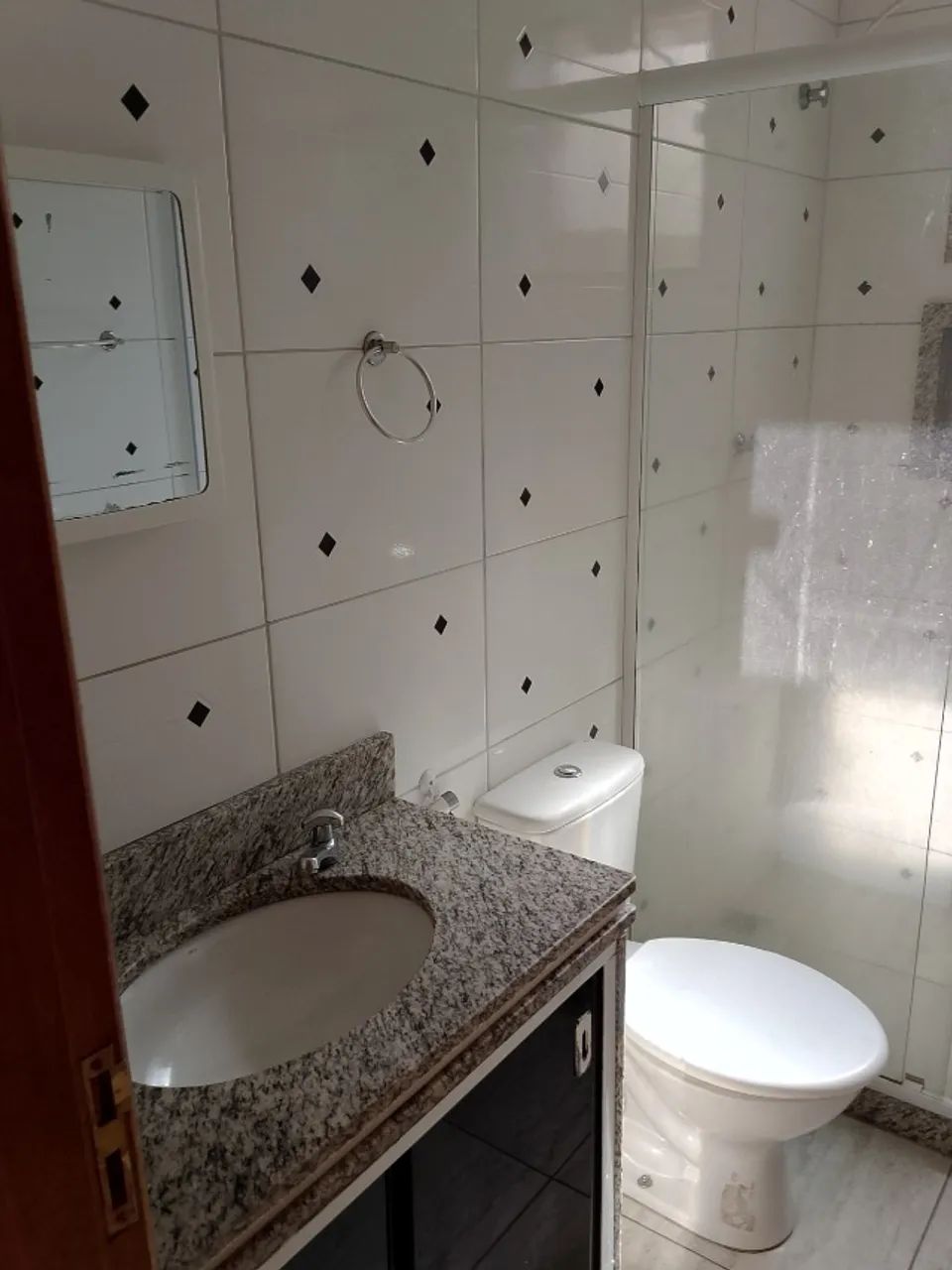 Vendo 2 casa no mesmo quintal uma kitnet e outra com 2 quartos - Foto 4