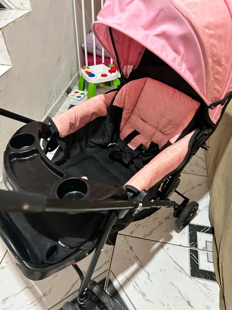 Carrinho e bebê conforto rosa - Foto 2