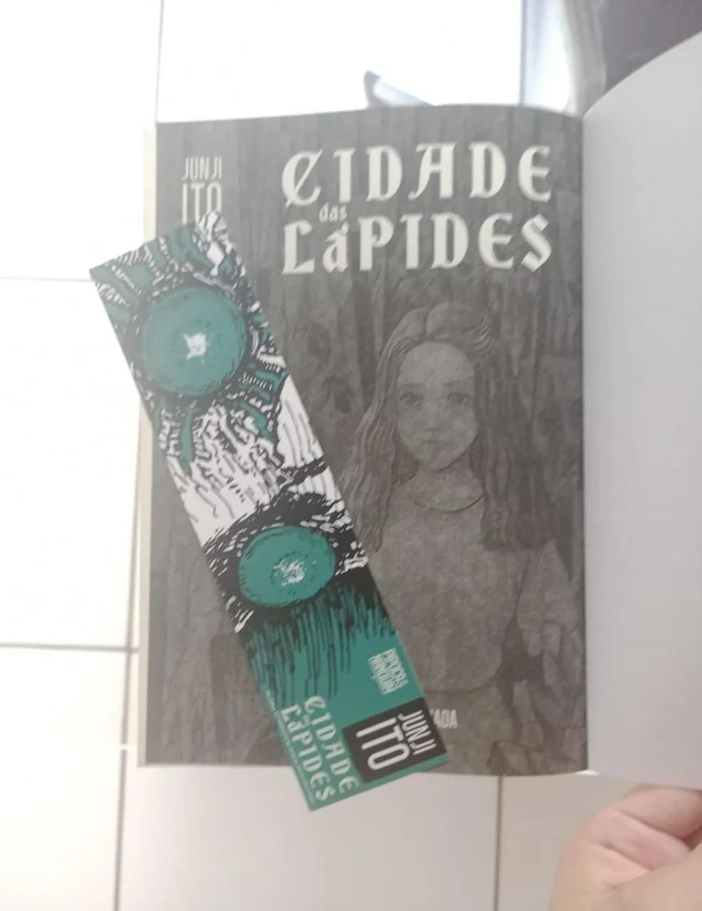 Manga edição especial: Cidade da lápides  - Foto 3