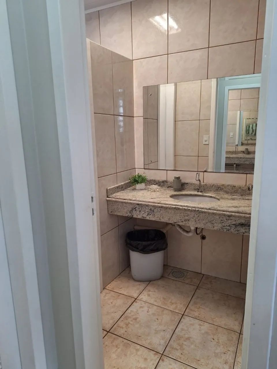 Ponto Comercial para Venda em Criciúma, Mirandópolis, 1 dormitório, 2 banheiros - Foto 4