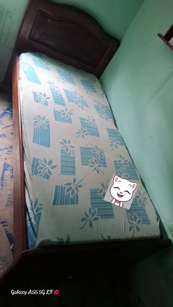 Cama de madeira