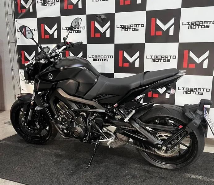 YAMAHA MT09 ABS 2025 - Foto 3