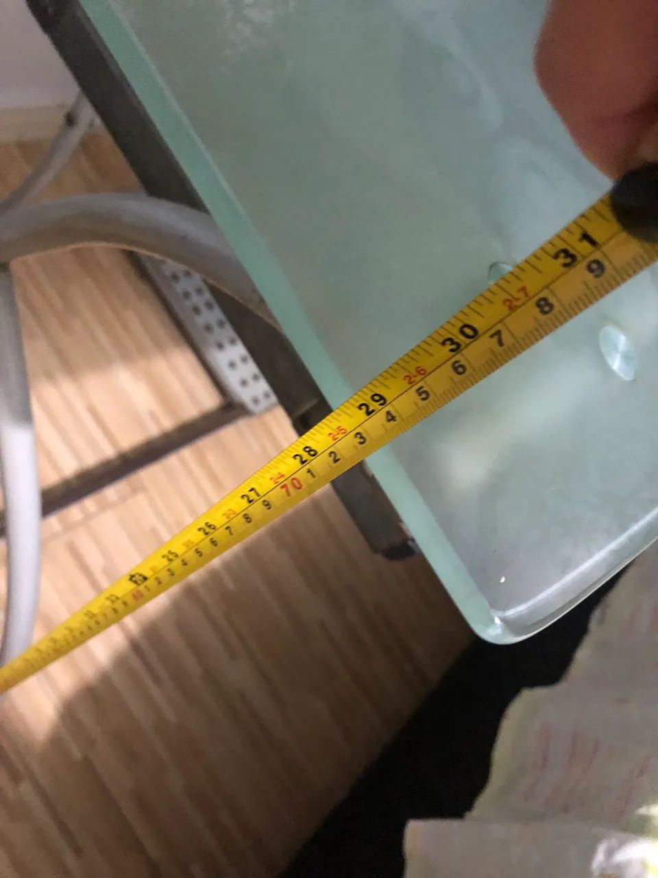 Mesa de Computador em Vidro Temperado e Metal  - Foto 5