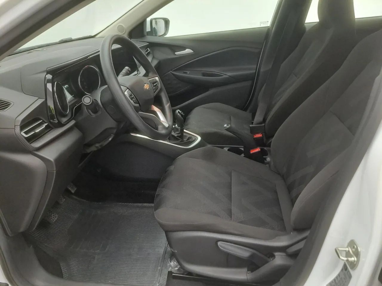 Chevrolet Onix Hatch 1.0 12V Flex Mec. 4P, foto 16 de 18