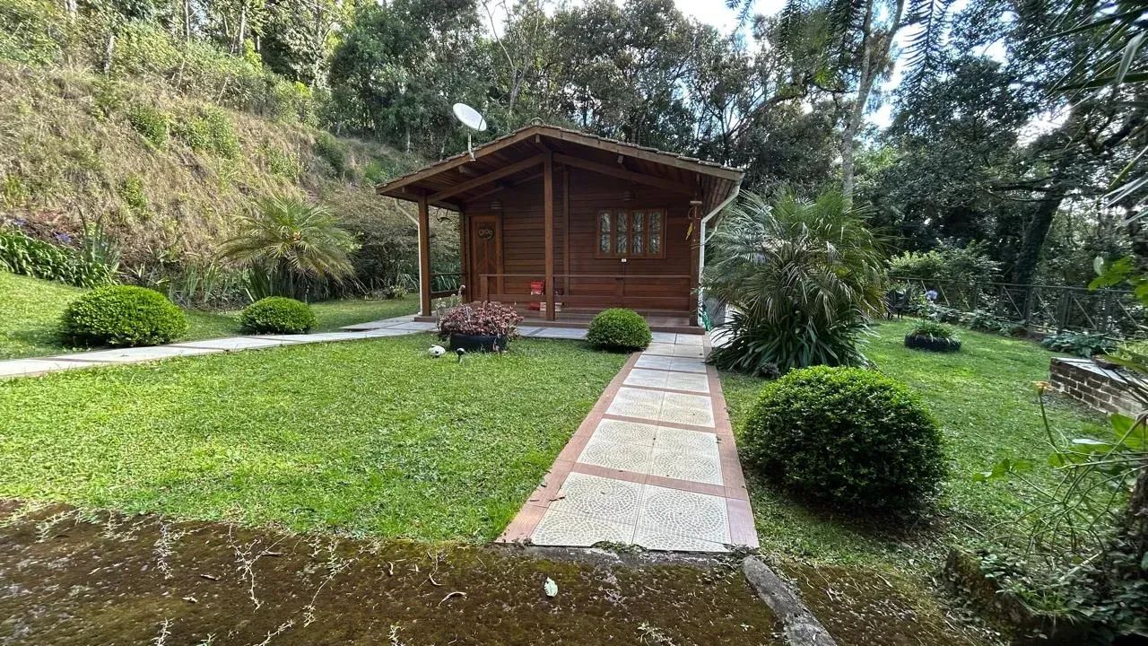 Casa de madeira em rua tranquila - Foto 5
