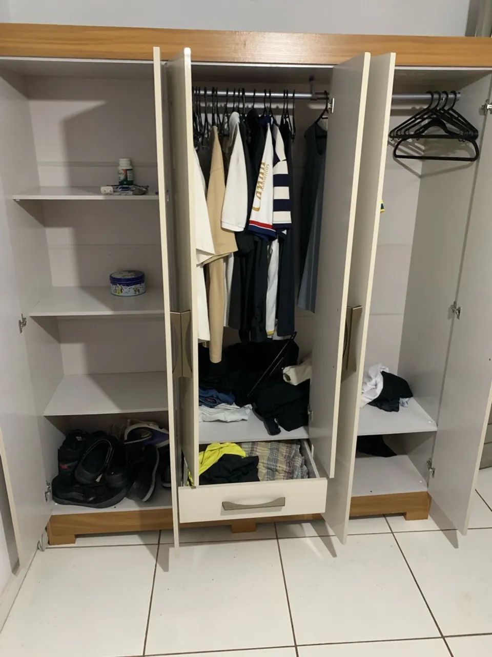 Guarda roupa e cama semi novo - Foto 4