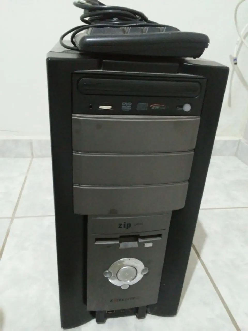Gabinete Satélite e peças