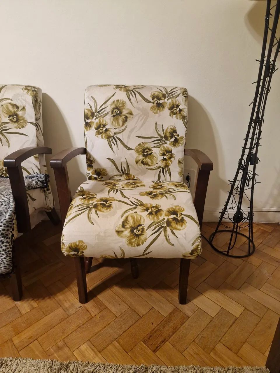 Poltronas em tecido floral - Foto 4