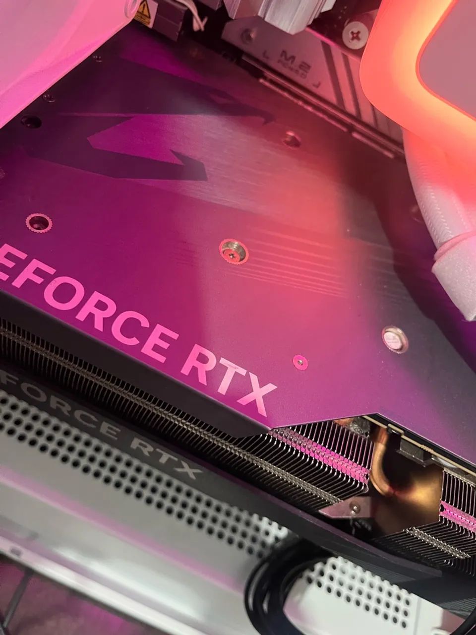RTX 4080 SUPER AORUS MASTER  - Foto 4