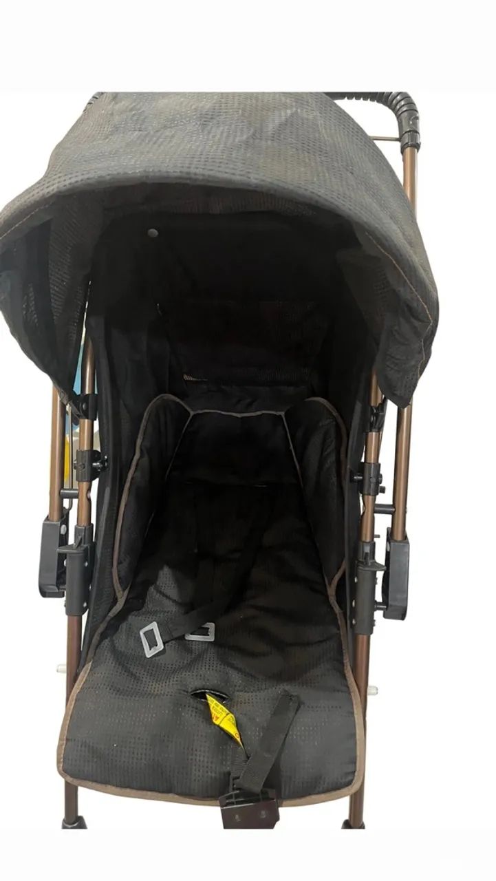 Carrinho de passeio marca Galzerano
