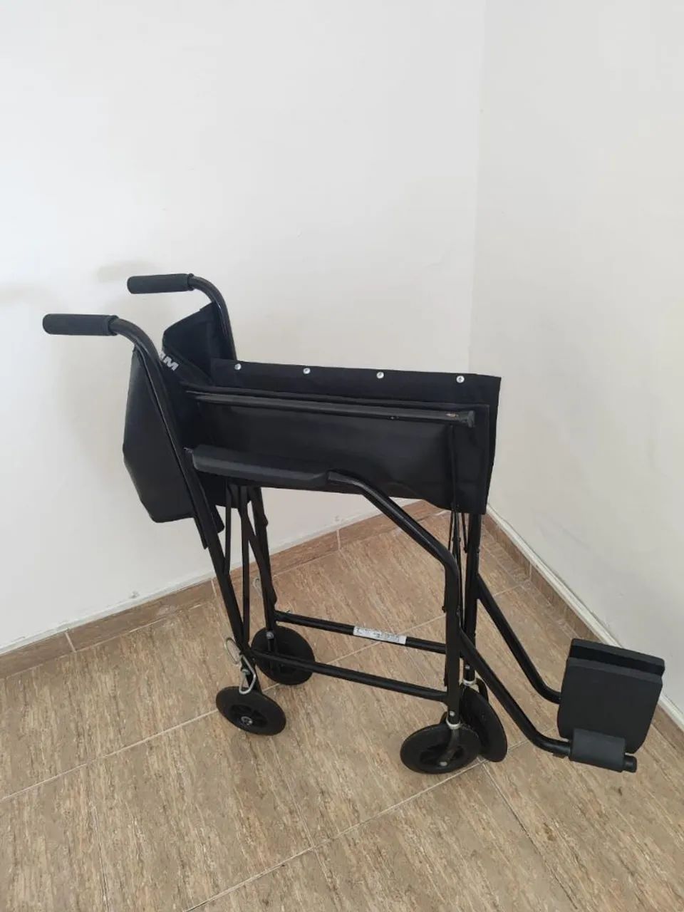 Cadeira de rodas e de banho  - Foto 3