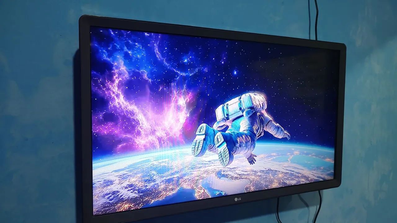 TELEVISÃO LG 32 POLEGADAS PERFEITAMENTE NOVA <br>*Pra levar logo R$700*