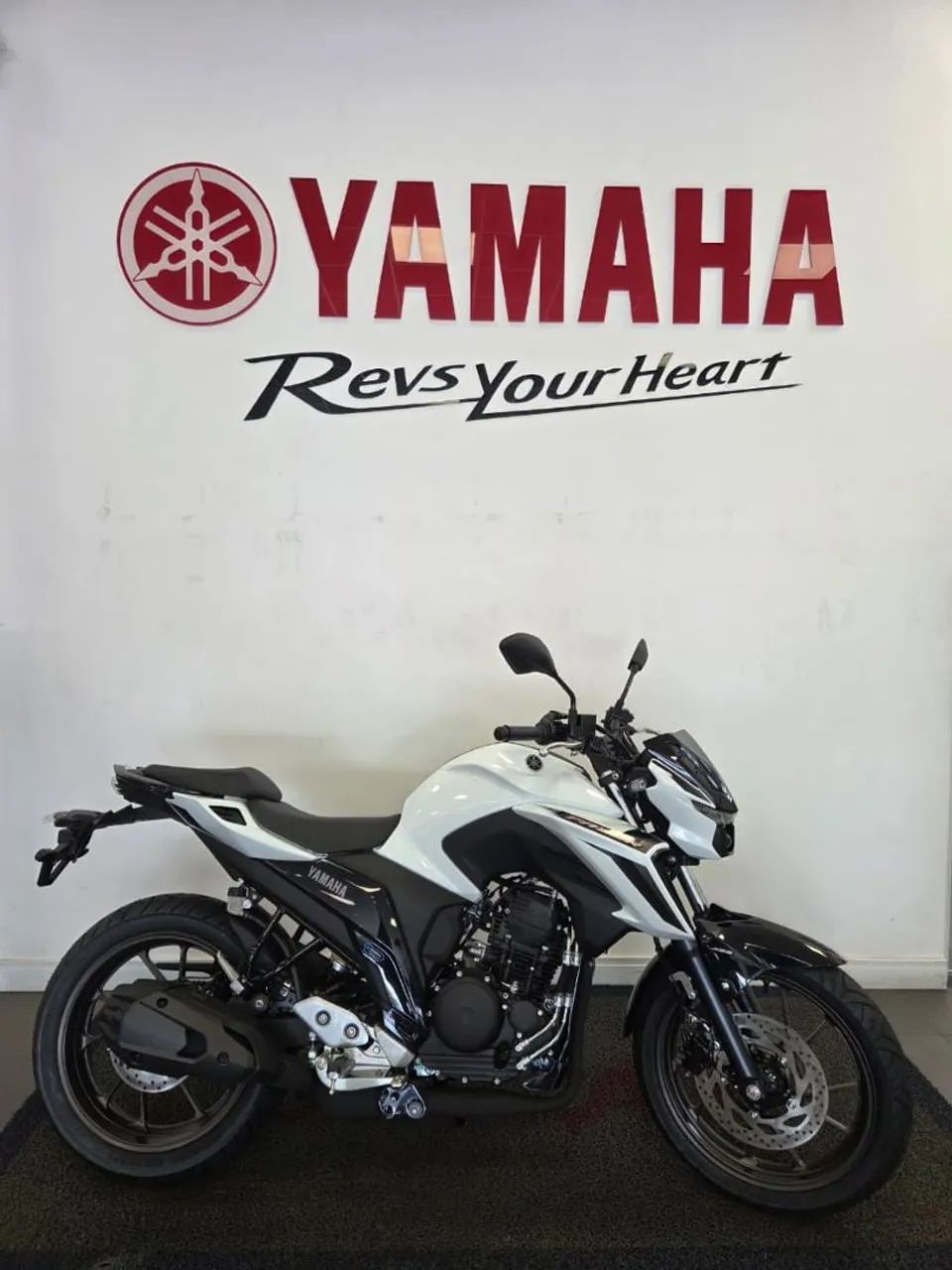 YAMAHA FZ25 CONNECTED 2026 - Foto 2