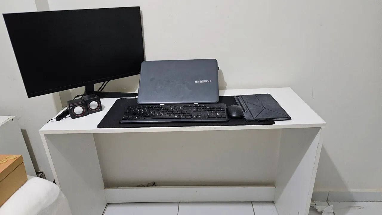 Mesa de computador em MDF - Foto 2