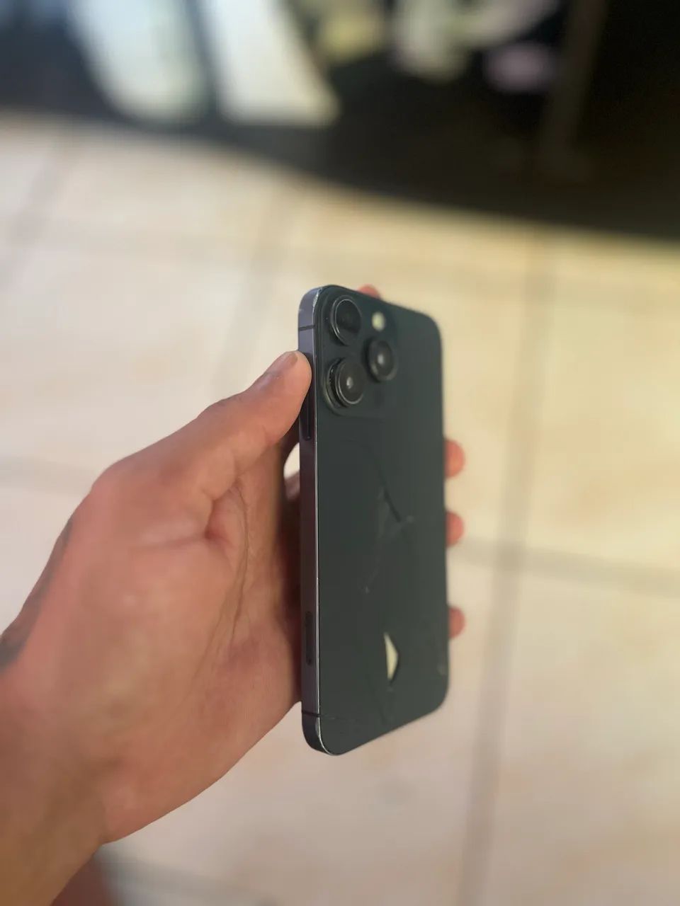 iPhone 11 na carcaça do 16 pro