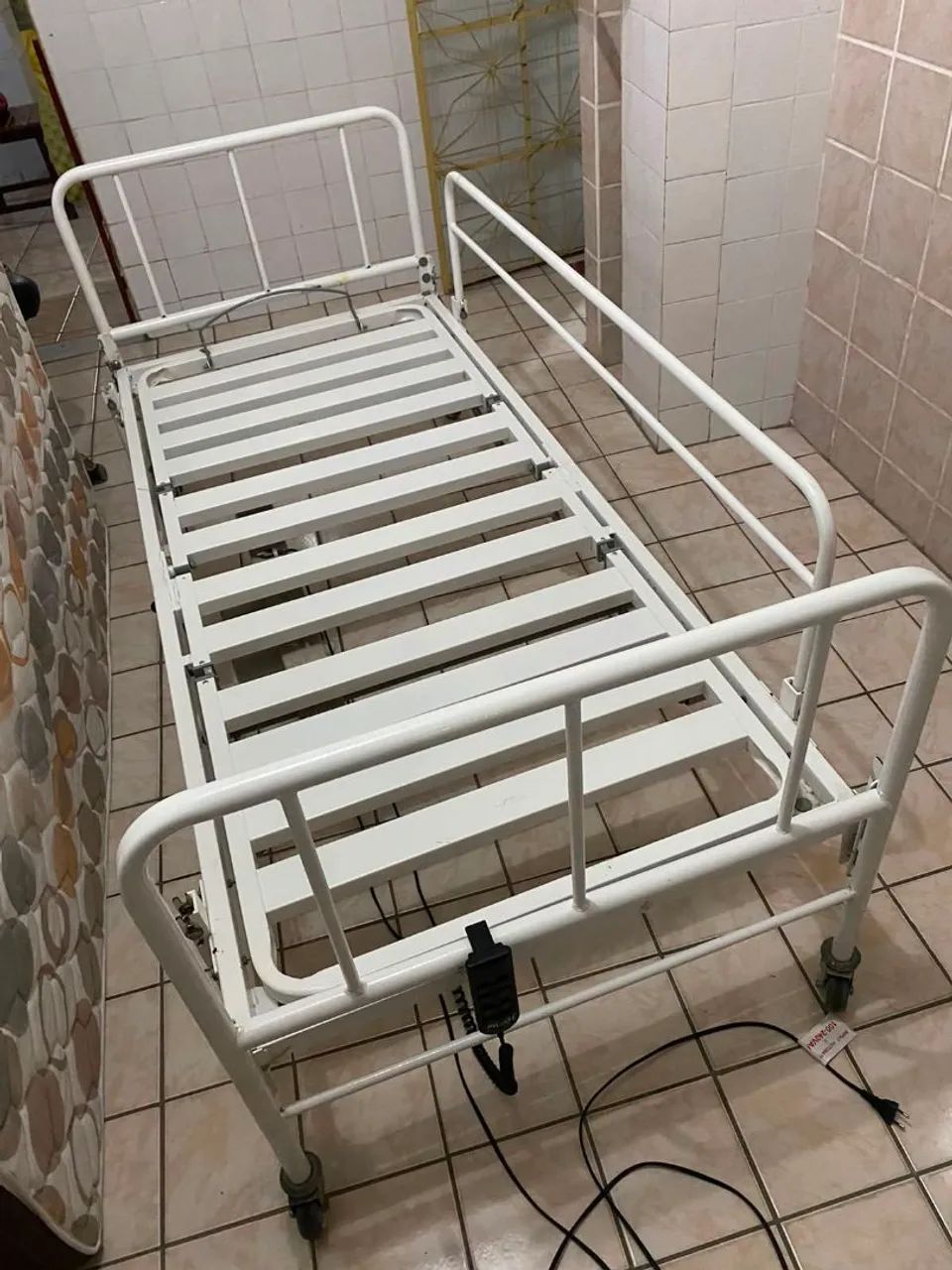 Venda de cama hospitalar automática