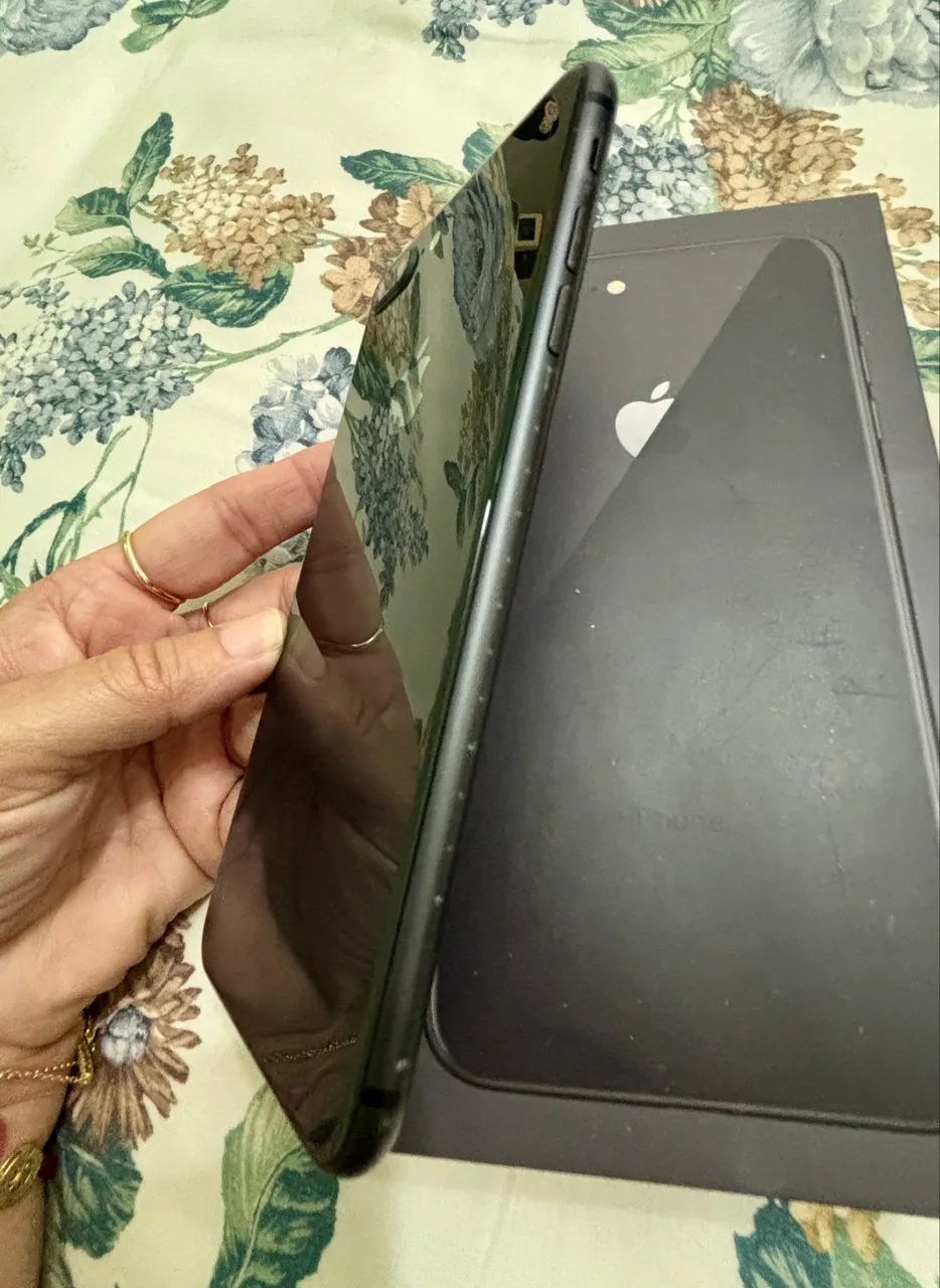 IPHONE 8 PLUS 64GB CINZA ESPACIAL - Celulares e Smartphones