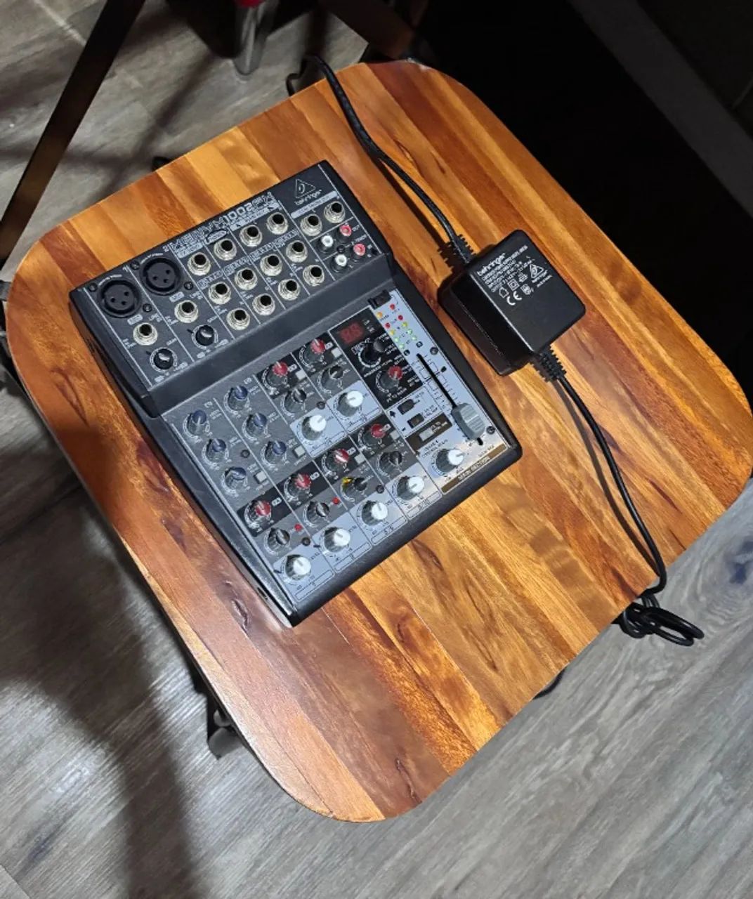 Mesa de som Behringer Xenyx 1002FX bivolt
