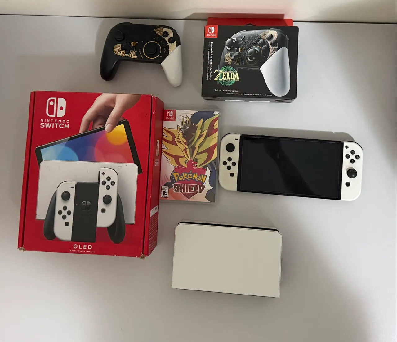 Nintendo switch 32 gb. cor preto(vídeo game)semi novo - Consoles