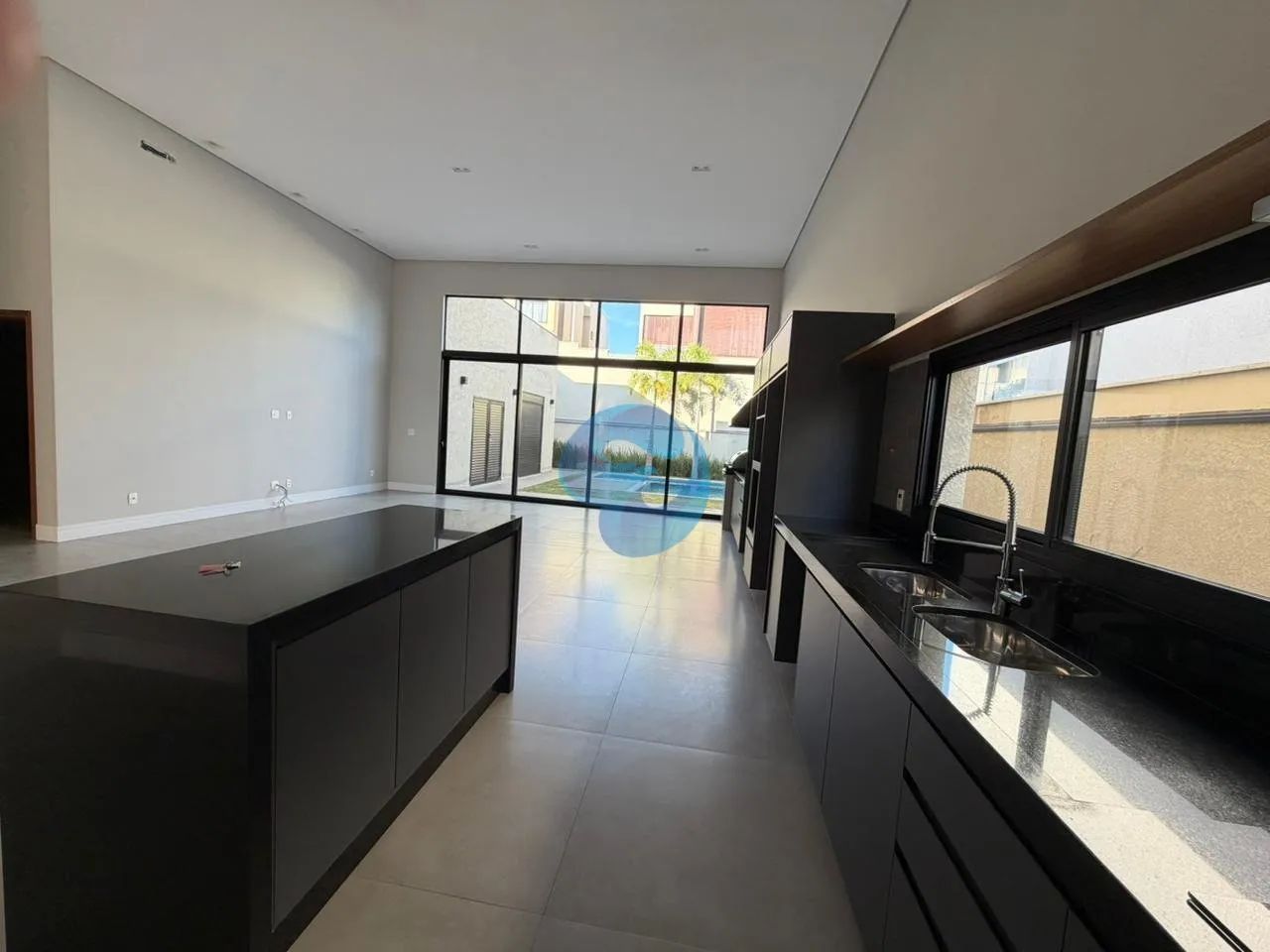 Casa Térrea Exclusiva no Alphaville 3 | 3 Suítes, 237 m² - Foto 2