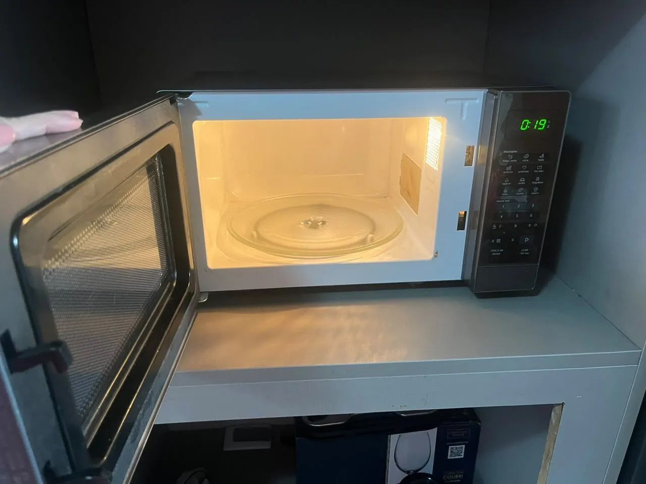 Microondas Midea 20 litros - Foto 3