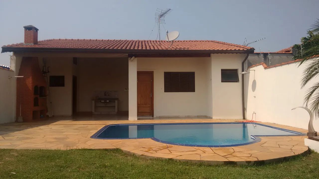 Edícula com piscina em São Pedro SP.