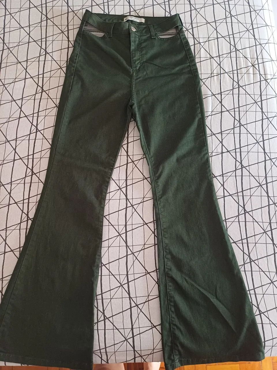 Calça flare
