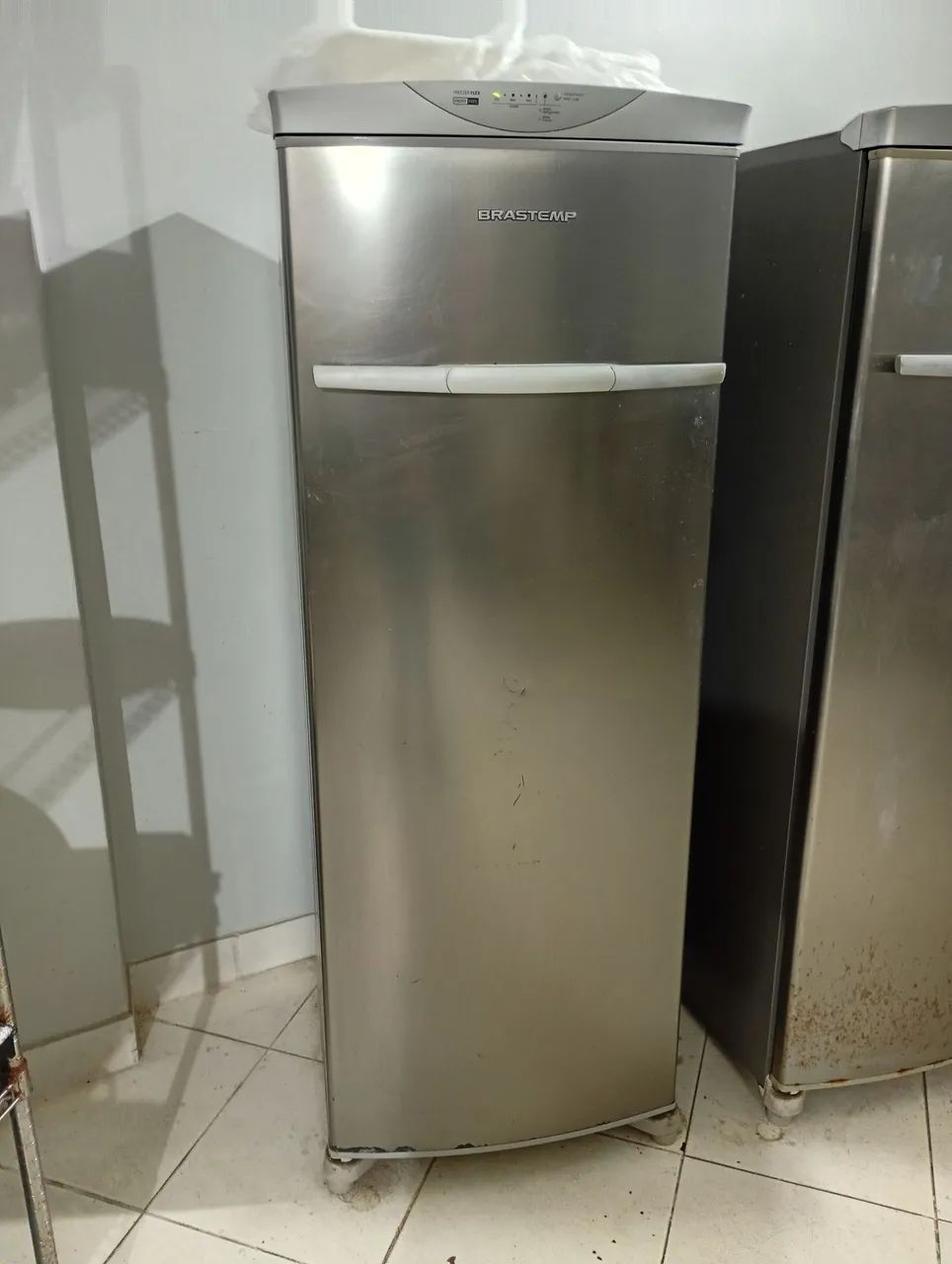 Freezer e Geladeira Smart Vertical Brastemp 