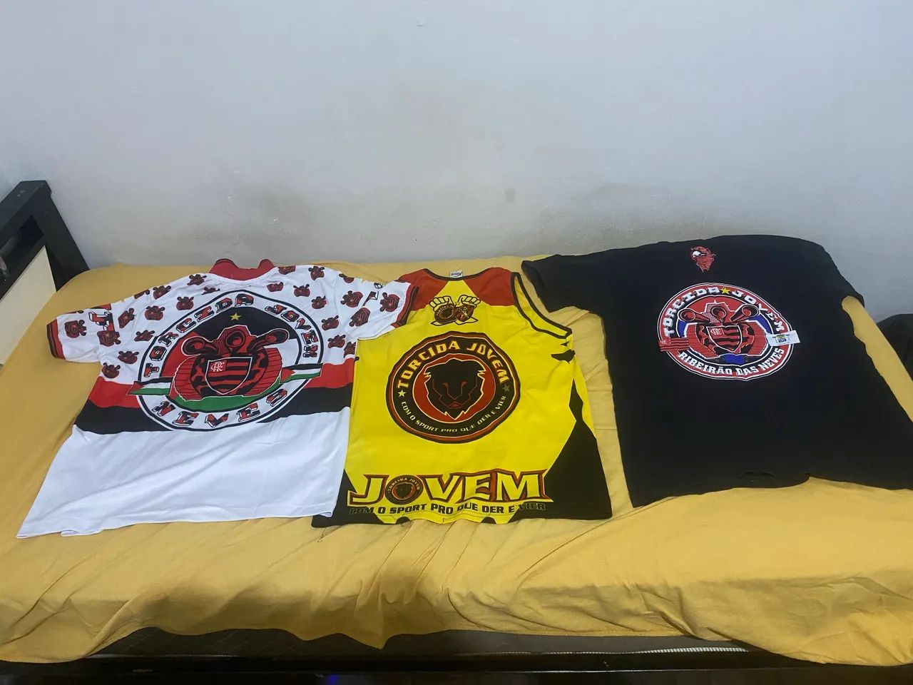 Roupas de torcida organizada (vendo peças separadas) - Foto 3