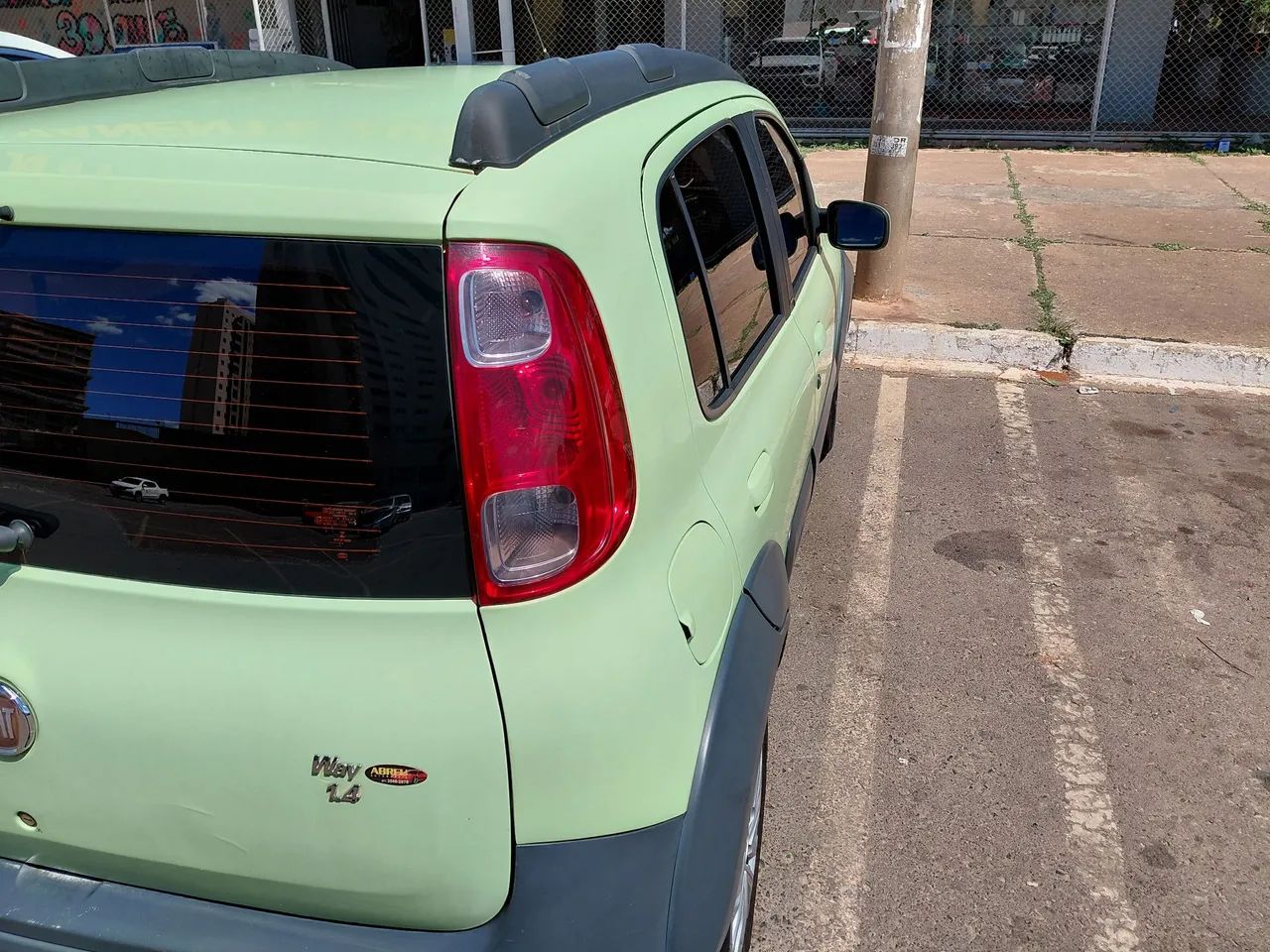 Fiat Uno WAY 1.4 EVO Fire Flex 8V 5P 2011 - Foto 4