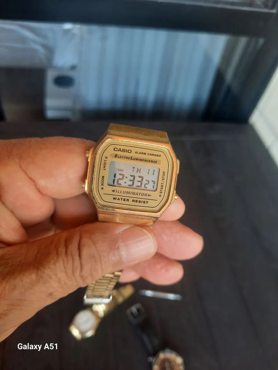 Relógio Casio unisex dourado illuminator - Foto 2