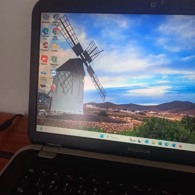 NOTEBOOK DELL EXCELENTE ESTADO COMPPLETO,HD DE 500 + HD EXTERNO - Foto 2