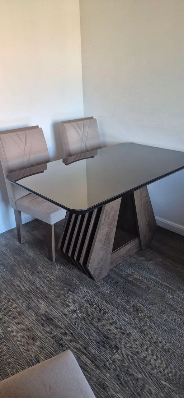 Mesa tampo de vidro com 4 cadeiras - Foto 3