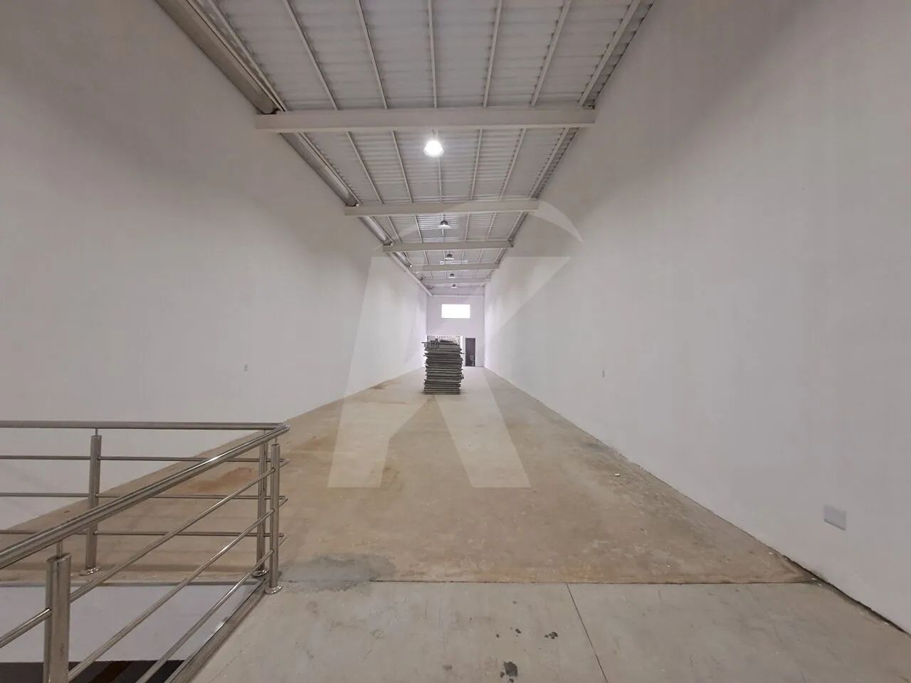 Galpão com 460 M ² com 1 banheiro - Foto 4
