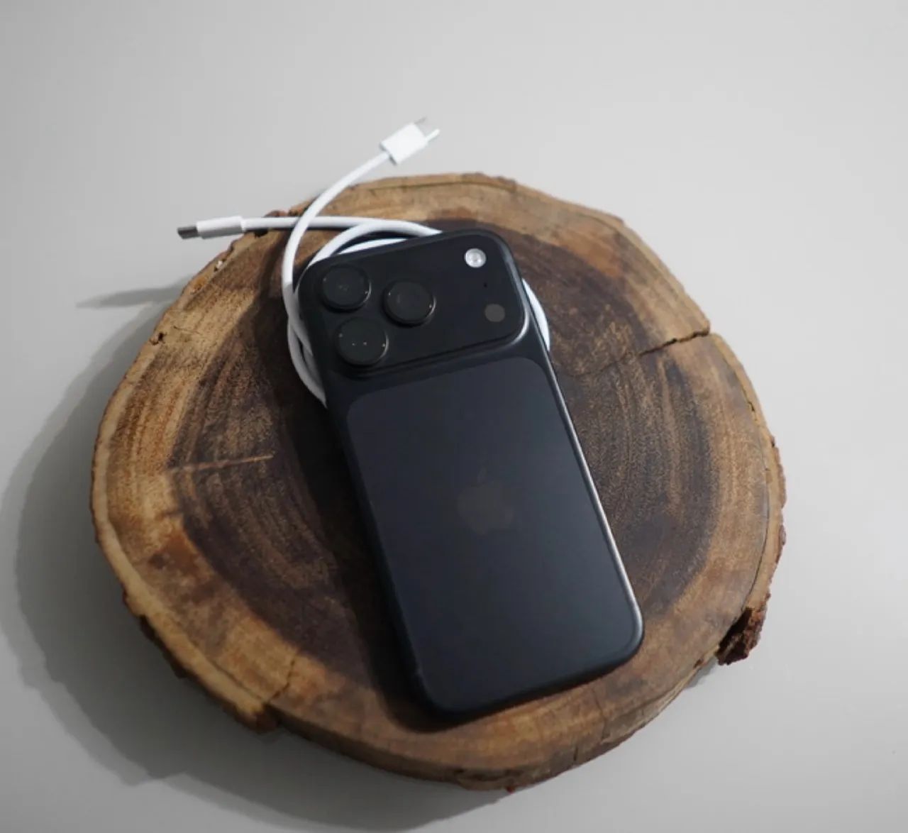 Apple 18 Pro 1 TB - Foto 4