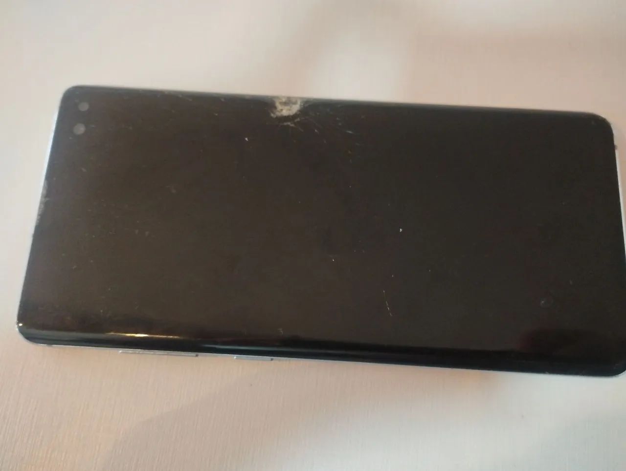 Galaxy S10 Plus c/ tela estragada