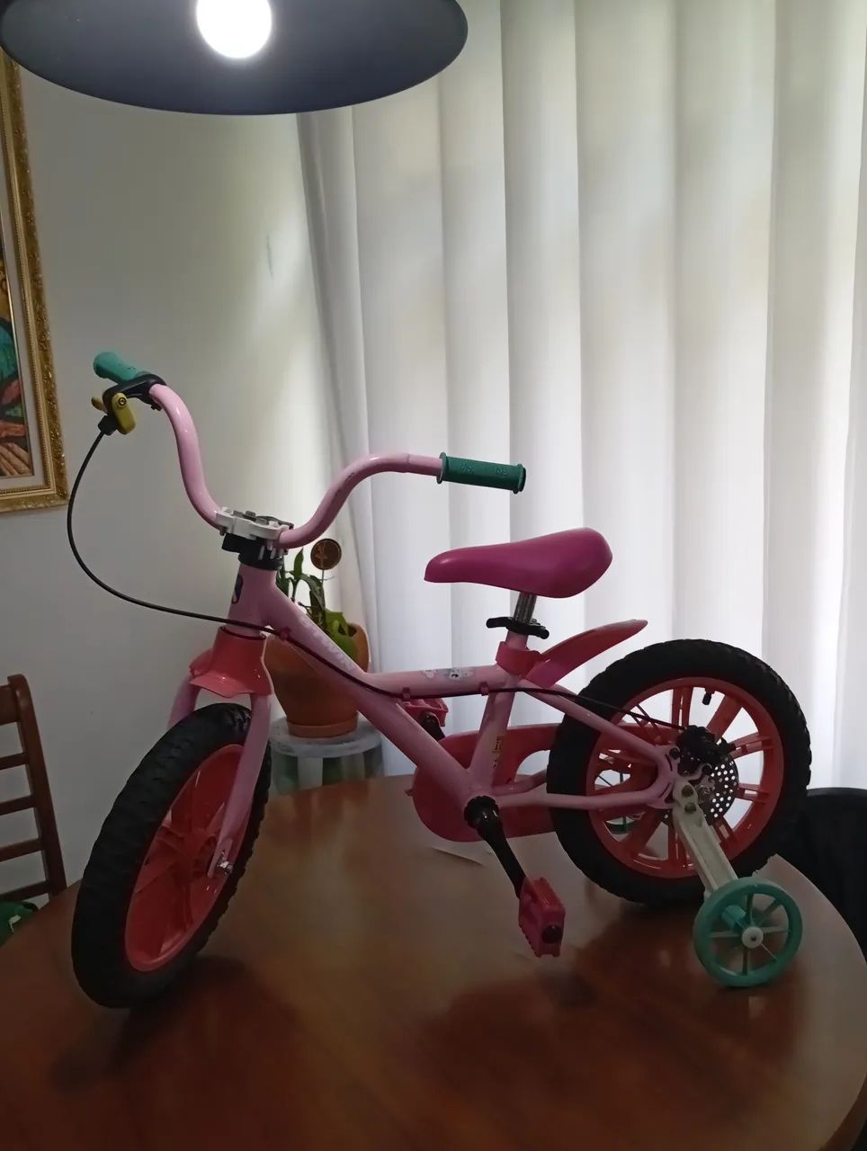 Vendo bicicleta rosa infantil aro 14 - Foto 2