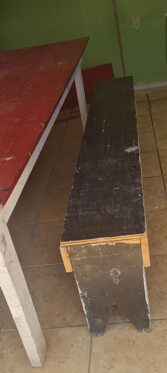 Mesa grande com 1 banco  - Foto 3