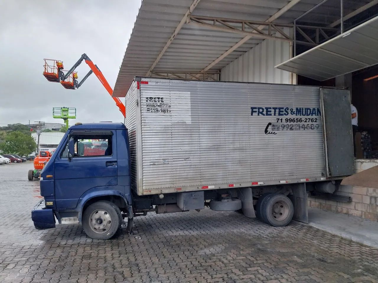 Transporte de cargas ,carreto e mudanças 