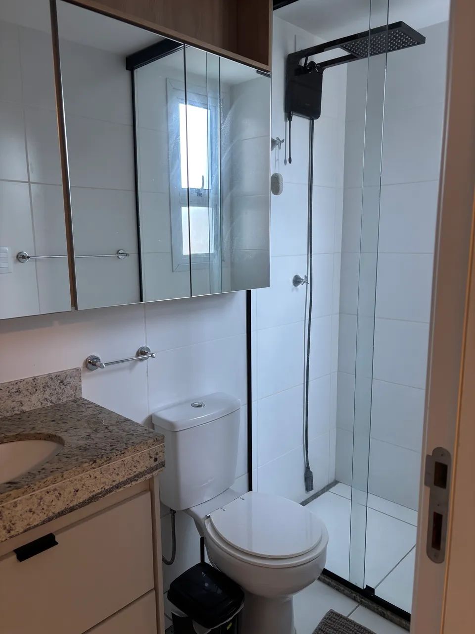 Casa completamente mobiliada em condomínio com piscina  - Foto 4