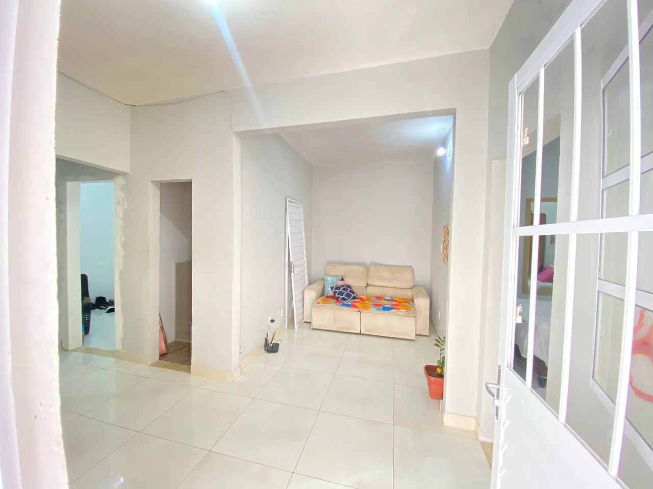 ALUGO CASA 