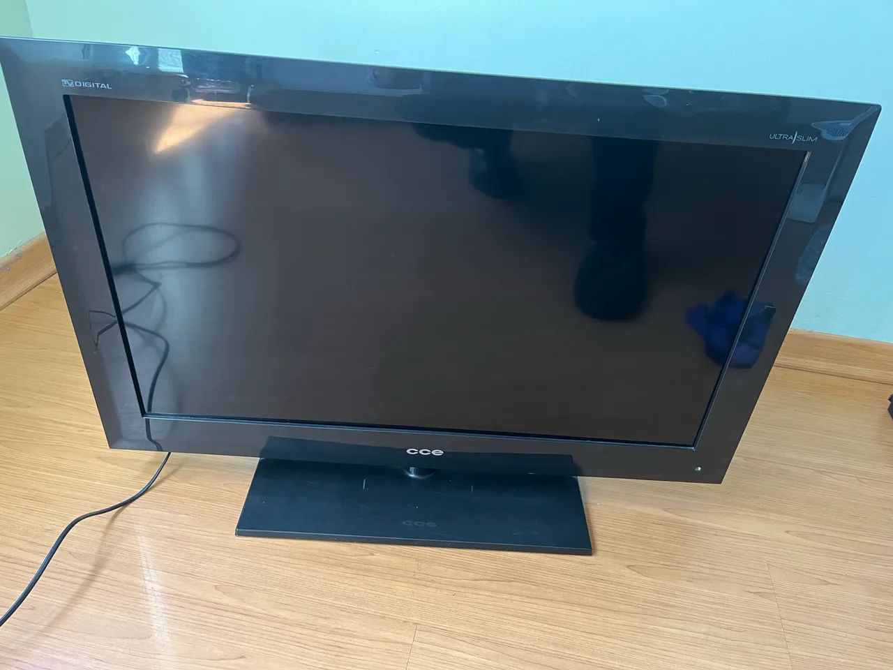 Televisor CCE 32?  - Foto 3
