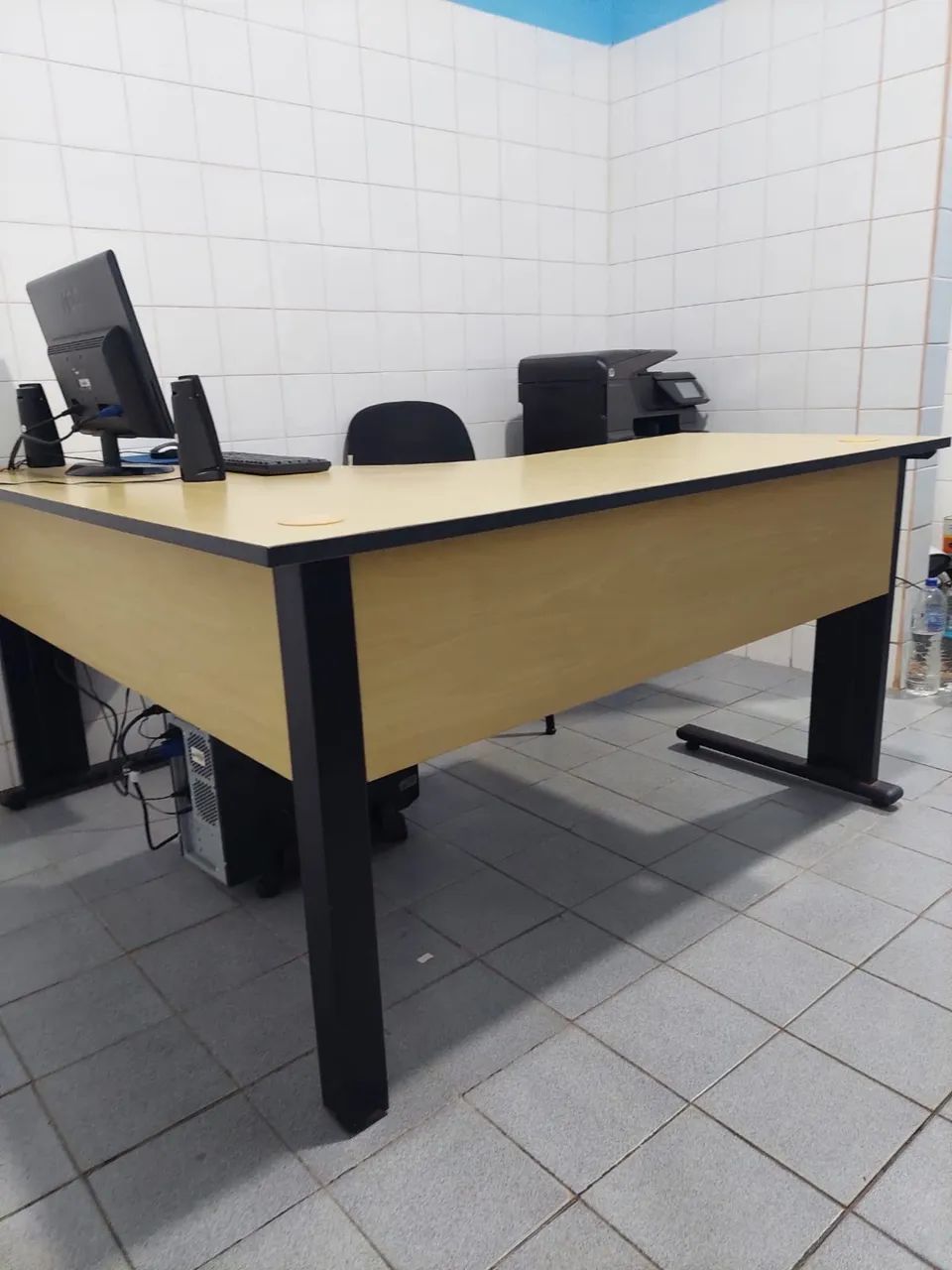 MESA ESCRITÓRIO EM L + armário complementar 3 divisoria  - Foto 3