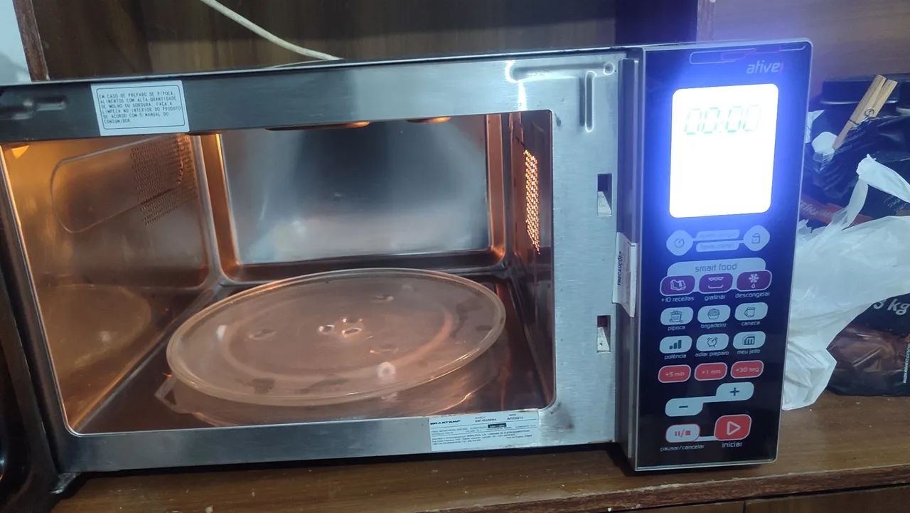 Vendo microondas Brastemp 30 l - Foto 4